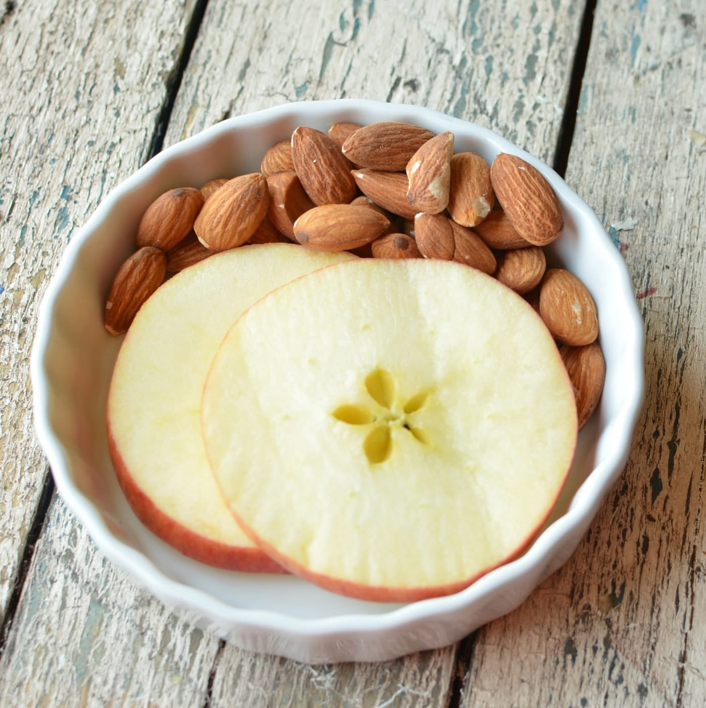 Almonds & Apples Super Healthy Kids